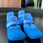 🐕🧦 Calzini antiscivolo e impermeabili per cani e gatti – Zampe protette, pavimenti asciutti! 💧✨