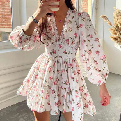 🌸 Abito mini donna con stampa floreale e scollo a V – fresco e femminile! 💃