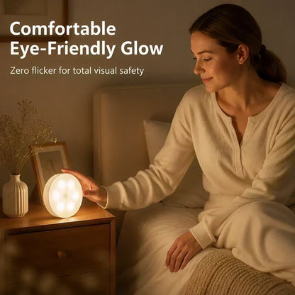 💡50% DI SCONTO ORA! Goitali® Luce Notturna LED Magnetica Wireless con Sensore di Movimento 🌙 – Lampada da Armadio Senza Sfarfallio, Ricaricabile Adesiva per Camera, Scale, Armadio ed Emergenze 🔋